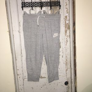 Nike athletic Capri